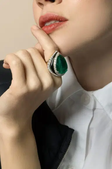 DAVID WEBB Emerald Diamond Pear Ring | Thumbnail 2