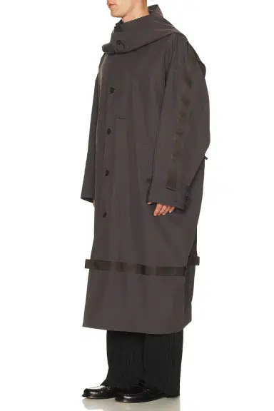 Homme Plissé Issey Miyake Carrier Carried Coat | Thumbnail 3