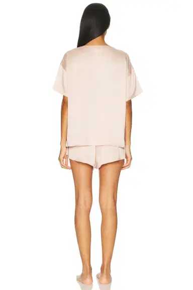 Lunya Washable Silk Tee Short Pajama Set | Thumbnail 4 Lunya Washable Silk Tee Short Pajama Set | Thumbnail 4