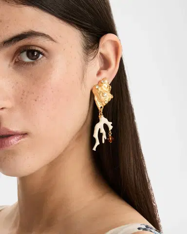 Oscar de la Renta Seashell and Coral Clip-On Earrings | Thumbnail 3