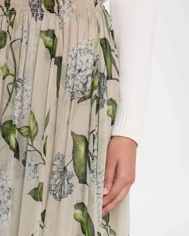 Oscar de la Renta Porcelain Flower Chiffon Maxi Skirt | Thumbnail 4 Oscar de la Renta Porcelain Flower Chiffon Maxi Skirt | Thumbnail 4