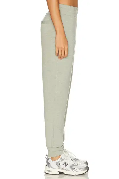 Varley The Slim Cuff 27.5 Pant | Thumbnail 3