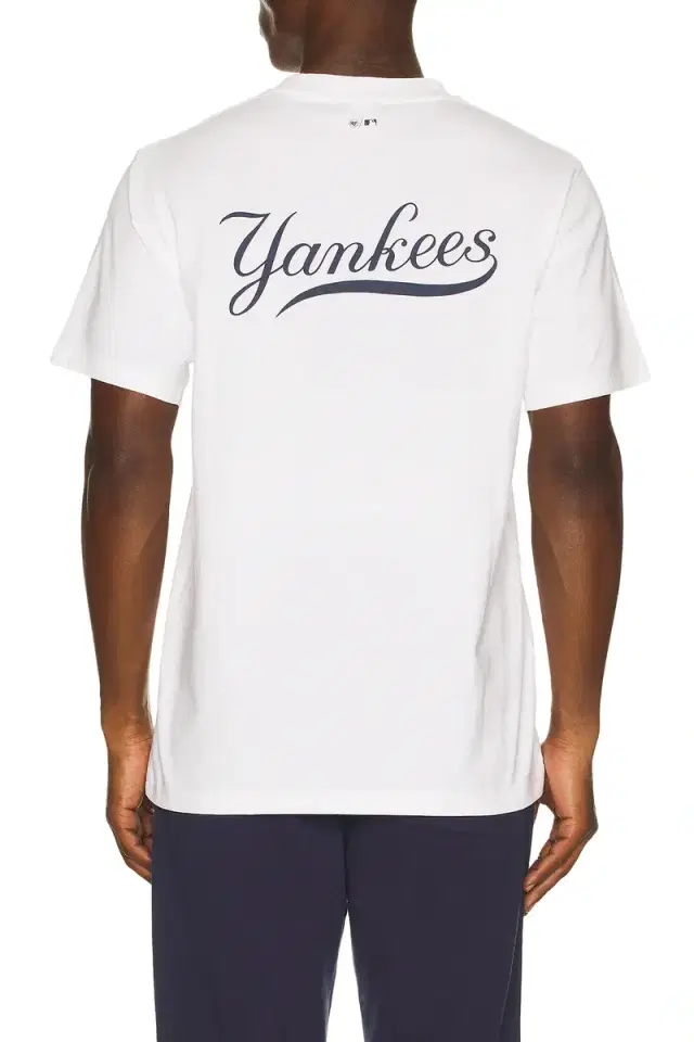 Sporty & Rich Yankees Curve T-Shirt
