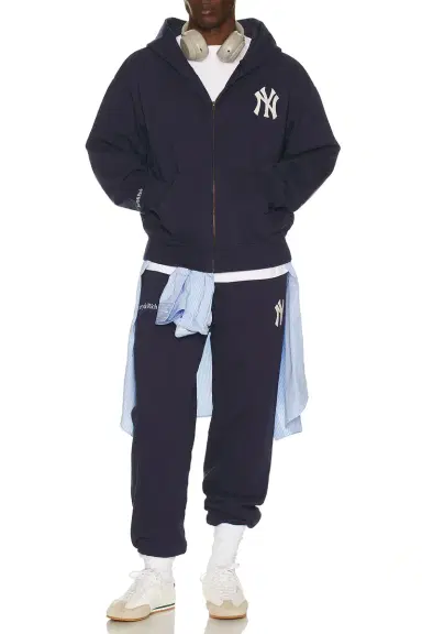 Sporty & Rich Heritage Yankees Serif Sweatpant | Thumbnail 5 Sporty & Rich Heritage Yankees Serif Sweatpant | Thumbnail 5