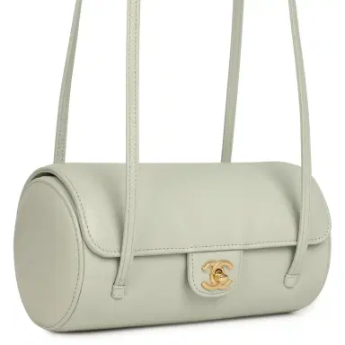Chanel Chanel Preppy Coco Bowling Bag Light Green Shiny Caviar Brushed Gold Hardware | Thumbnail 2 Chanel Chanel Preppy Coco Bowling Bag Light Green Shiny Caviar Brushed Gold Hardware | Thumbnail 2