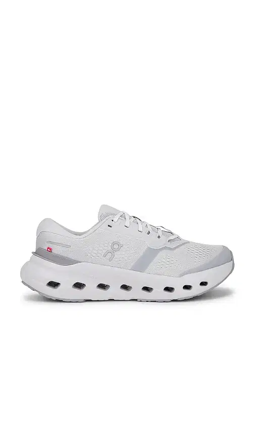 On Cloudrunner 3