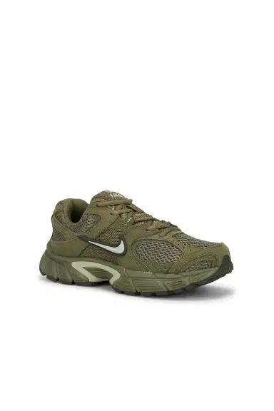 Nike V5 RNR Sneaker | Thumbnail 2 Nike V5 RNR Sneaker | Thumbnail 2
