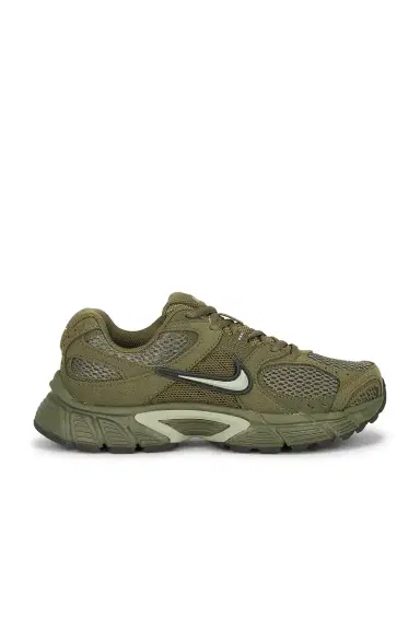 Nike V5 RNR Sneaker | Thumbnail 1 Nike V5 RNR Sneaker | Thumbnail 1