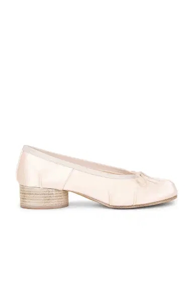 Maison Margiela Tabi Ballerina Pump | Thumbnail 1 Maison Margiela Tabi Ballerina Pump | Thumbnail 1