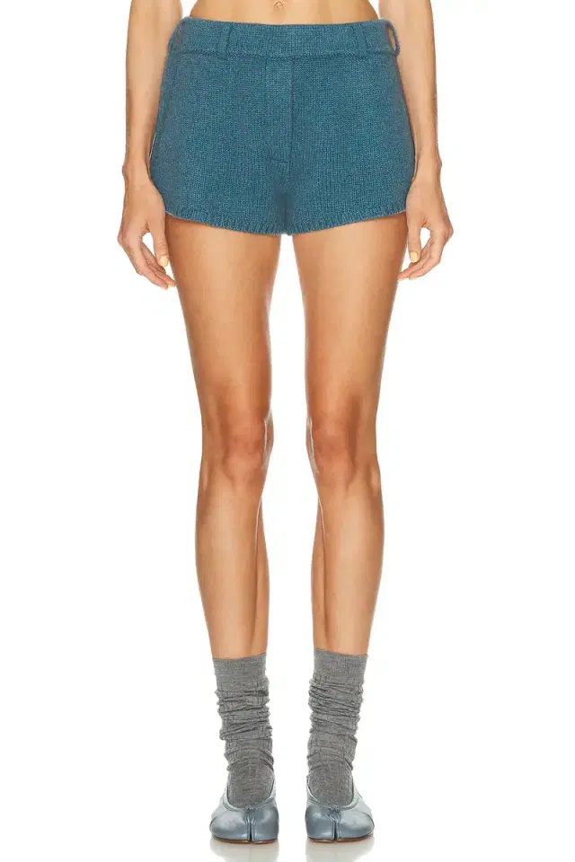 Lisa Yang Annora Short