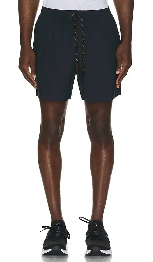 5 Pursuit Short