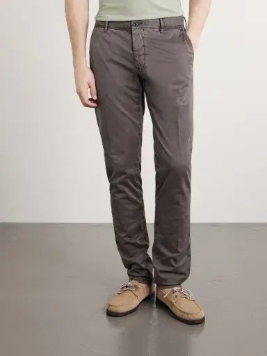 Slowear Slim-Fit Tapered Stretch-Cotton Gabardine Trousers - Men | Thumbnail 3