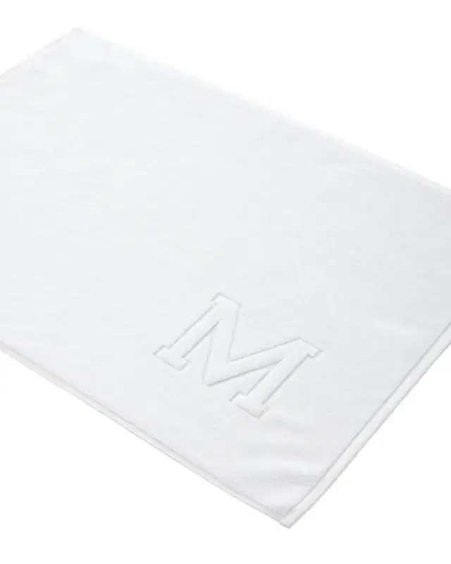 Matouk Auberge Monogrammed Tub Mat