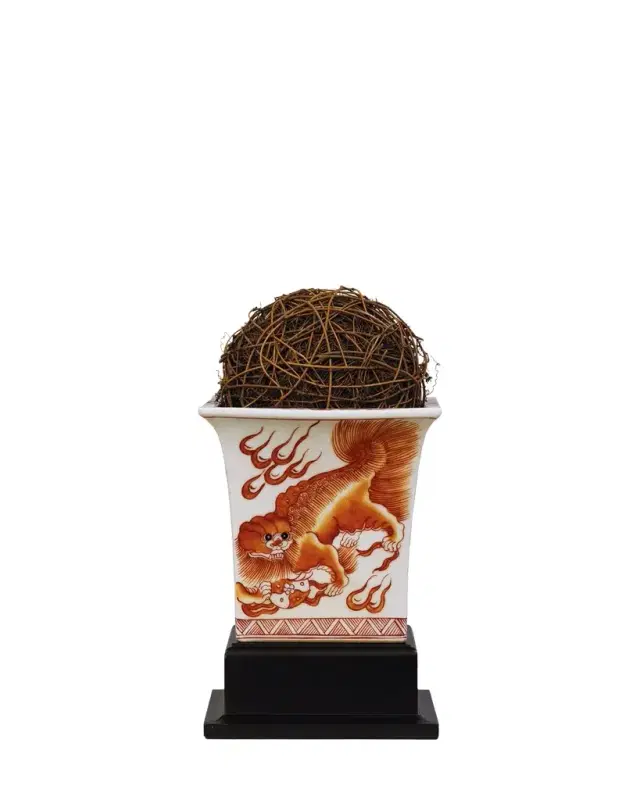 Port 68 Chow Square Planter with Stand