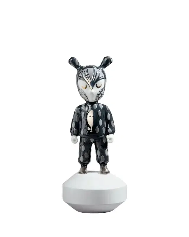 Lladro "The Guest" Figurine by Rolito