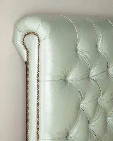 Old Hickory Tannery Spence Hand-Tufted Leather Queen Bed | Thumbnail 3