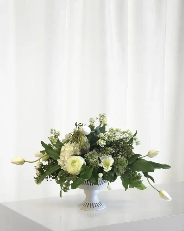 Winward Home Tulip & Ranunculus Mix in Vermeil Bowl