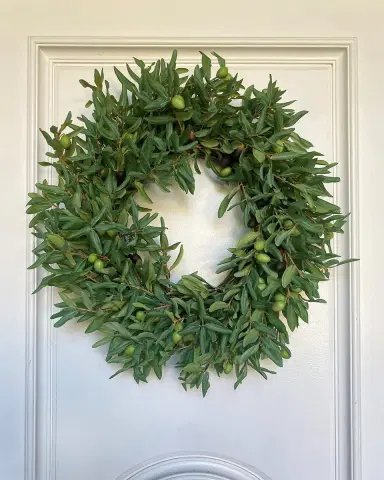 Winward Home Olive Wreath | Thumbnail 1
