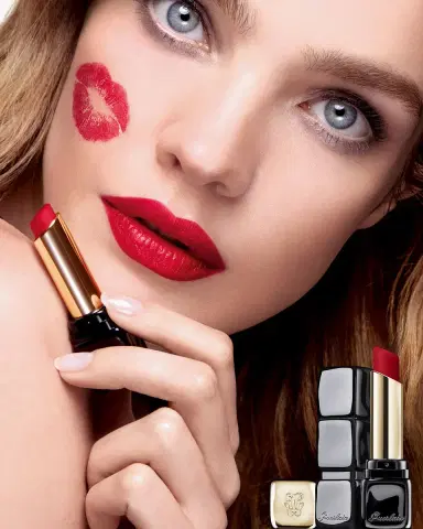 Guerlain KissKiss Tender 16-Hour Comfort Lightweight Luminous Matte Lipstick | Thumbnail 4