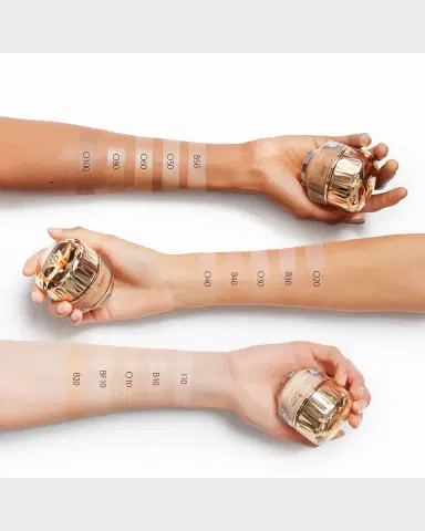 CLÉ DE PEAU BEAUTÉ The Foundation, SPF 22, 1 oz. | Thumbnail 4 CLÉ DE PEAU BEAUTÉ The Foundation, SPF 22, 1 oz. | Thumbnail 4