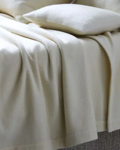 Matouk Venus Cashmere Blanket, KING | Thumbnail 3 Matouk Venus Cashmere Blanket, KING | Thumbnail 3