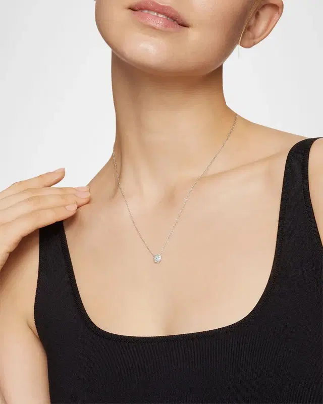 18k White Gold Diamond Cushion Pendant Necklace