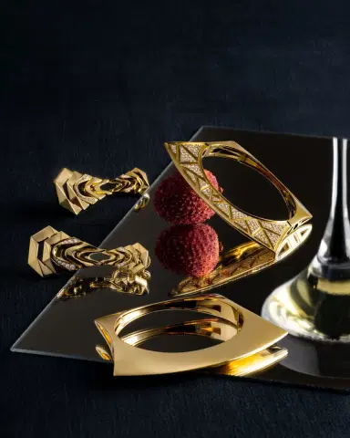 Dries Criel 18k Yellow Gold Lotus Bracelet | Thumbnail 4