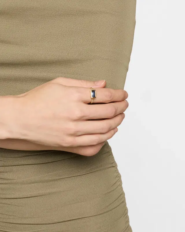 18K Yellow Gold Umba Diamond and Sapphire Ring