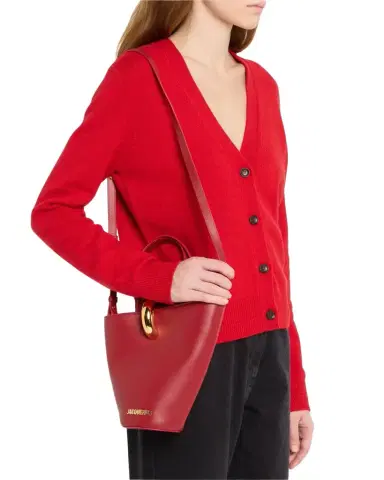Jacquemus Le Petit Bambola Chain-Link Leather Bucket Bag | Thumbnail 1 Jacquemus Le Petit Bambola Chain-Link Leather Bucket Bag | Thumbnail 1