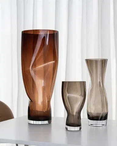 Orrefors XL Squeeze Clear Vase | Thumbnail 4