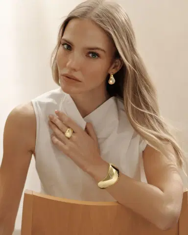 Walters Faith 18K Yellow Gold and Burnished Diamond Wave Ring | Thumbnail 4