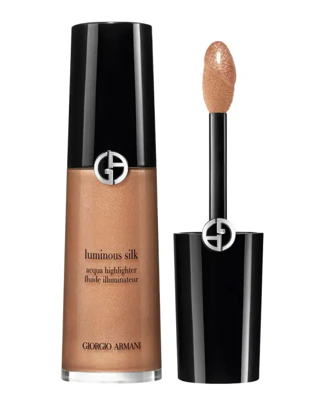 Giorgio Armani Luminous Silk Acqua Highlighter