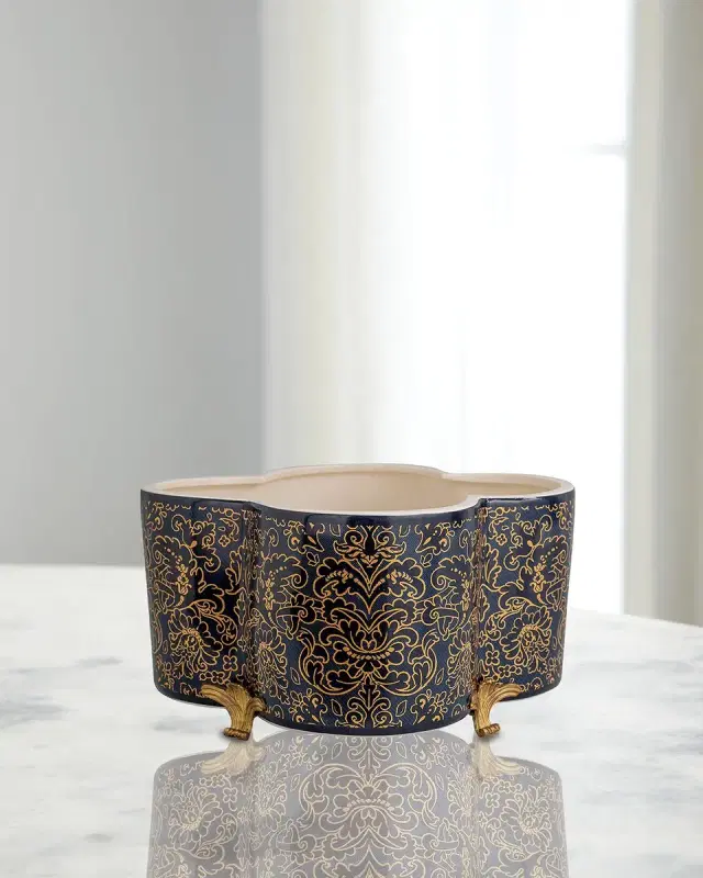 Port 68 Richmond Damask Quatrefoil Planter
