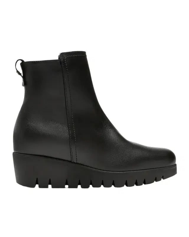 La Canadienne Teagan Leather Wedge Booties