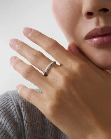 PIAGET 18K Gold Possession Ring with 1 Diamond | Thumbnail 2 PIAGET 18K Gold Possession Ring with 1 Diamond | Thumbnail 2