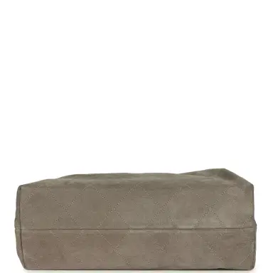 Chanel Chanel Maxi Hobo Bag Dark Grey Suede Antique Gold Hardware | Thumbnail 7 Chanel Chanel Maxi Hobo Bag Dark Grey Suede Antique Gold Hardware | Thumbnail 7