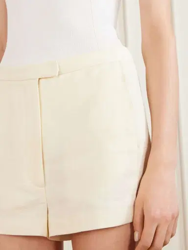 Khaite Blane Linen Shorts | Thumbnail 5 Khaite Blane Linen Shorts | Thumbnail 5