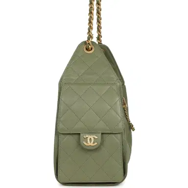 Chanel Chanel Small 25 Hobo Bag Green Caviar Antique Gold Hardware | Thumbnail 4 Chanel Chanel Small 25 Hobo Bag Green Caviar Antique Gold Hardware | Thumbnail 4