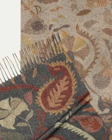 Alonpi Fringed Paisley Cashmere Scarf | Thumbnail 4