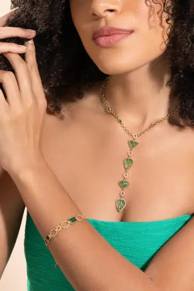 Coomi Tsavorite Y Carved Necklace | Thumbnail 2