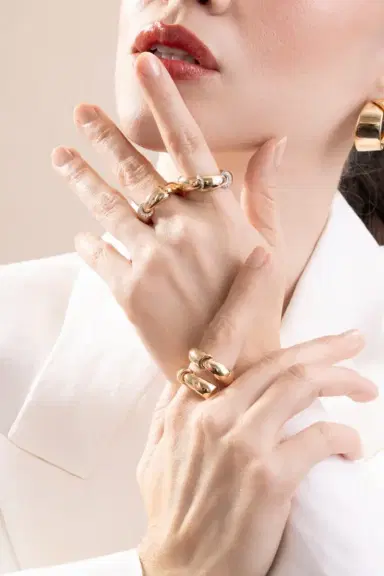 Vhernier Diamond Midi Calla Ring | Thumbnail 2