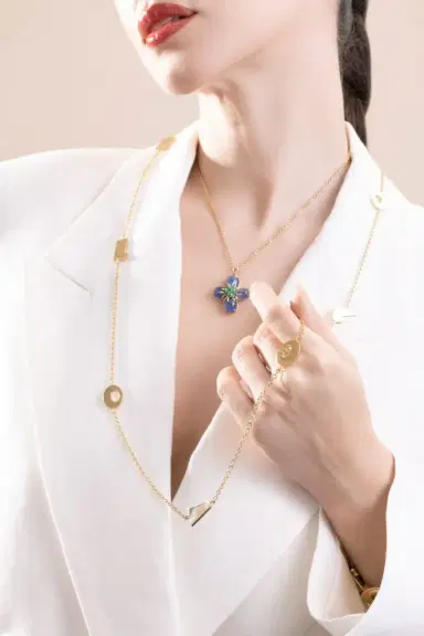 VERDURA Emerald Sapphire Dogwood Pendant Necklace | Thumbnail 4