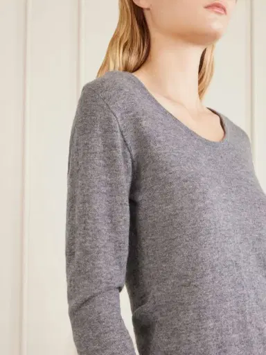 The Row Nezana Cashmere Sweater | Thumbnail 4 The Row Nezana Cashmere Sweater | Thumbnail 4