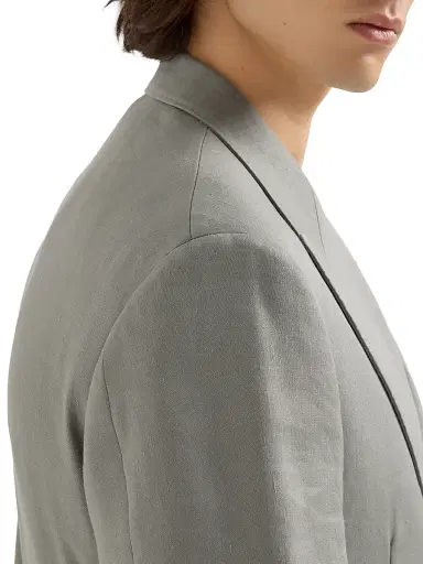 Brunello Cucinelli Men's Tailor Blazer in Linen, Virgin Wool and Mohair Gabardine | Thumbnail 4 Brunello Cucinelli Men's Tailor Blazer in Linen, Virgin Wool and Mohair Gabardine | Thumbnail 4
