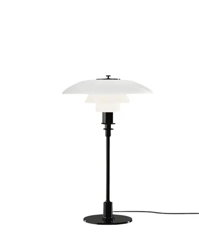 Louis Poulsen PH 3/2 Table