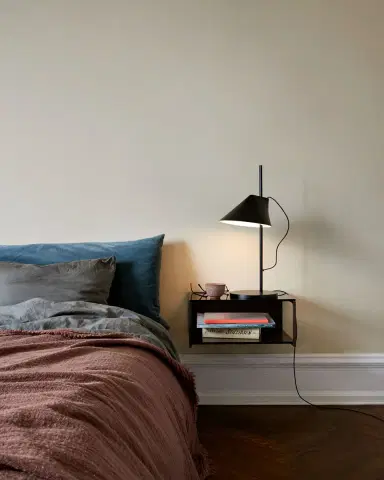 Louis Poulsen Yuh Table Lamp | Thumbnail 3