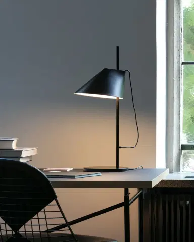 Louis Poulsen Yuh Table Lamp | Thumbnail 5