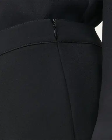 Lafayette 148 New York Petite Bleecker Finesse Crepe Pants | Thumbnail 9