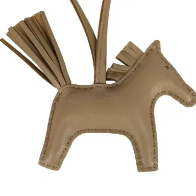 HERMÈS Hermes Rodeo Robeo Plush Charm PM Beige Marfa, Terre, Craie, Ecru Milo Lambskin and Merino Wool Palladium Hardware | Thumbnail 5