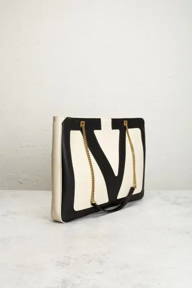 Valentino Garavani Valentino Garavani Large Tote Bag | Thumbnail 4 Valentino Garavani Valentino Garavani Large Tote Bag | Thumbnail 4